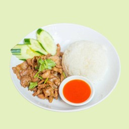 ข้าวหมูทอดกระเทียม