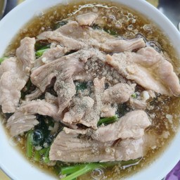 ราดหน้าเส้นใหญ่