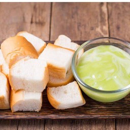 ขนมปังนึ่ง + สังขยาใบเตย ชุดใหญ่