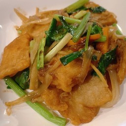 เนื้อปลาผัดขึ้นฉ่าย