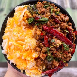 ไข่ข้น ขยี้ กระเพราหมูสับ