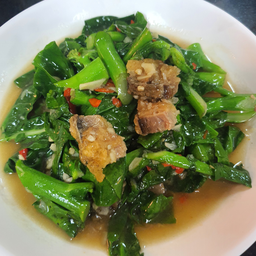 ผัดคะน้าปลาเค็ม
