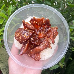 ข้าวเหนียวหน้า หมูสวรรค์งาขาว