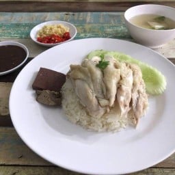 เจ้นุช ข้าวมันไก่ รามอินทรา85