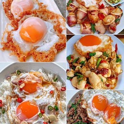 กระเพราปลาหมึก+ไข่ดาวราดขา้ว