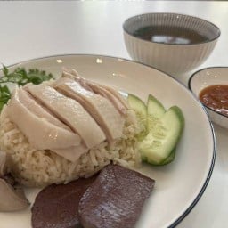 โกโจ ข้าวมันไก่ บิสสิเนสพาร์ค