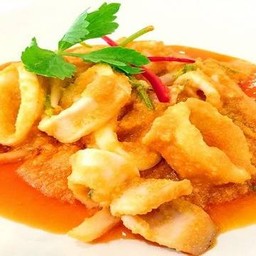 ปลาหมึกผัดไข่เค็ม