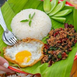 หนำเลี๊ยบหมูสับราดข้าว