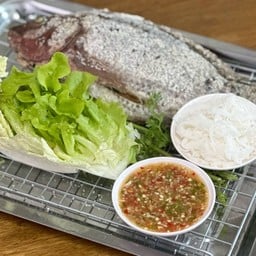 ปลาเผาโอ่งอ้ายเดช หมูอบโอ่ง หลวงพ่อเกษม