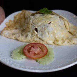 ข้าวผัดน้ำพริกเผาทูน่าห่อไข่