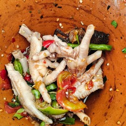 ตำเกาเหลาตีนไก่