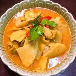 แกงกะทิไก่หน่อไม้ดอง