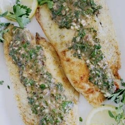 Pan fried Sea Bass wth Creamy Lemon Butter Garlic Herb Sauce