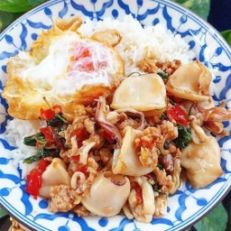 กะเพราหมึก