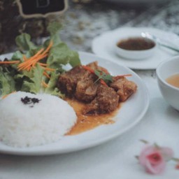 ข้าวหมูอบน้ำผึ้ง