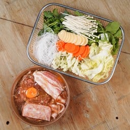 ชุดหมู+ผัก