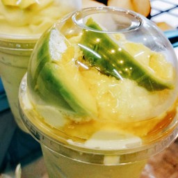 อะโวคาโด้นมน้ำผึ้งปั่น