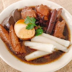 ก๋วยจั๊บโบราณ(เมืองชาละวัน)
