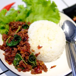 กะเพราหมูสับ