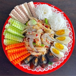 ตำถาดกุ้งสดปูปลาร้า