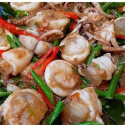 หมึกผัดกะปิ