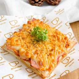 Pizza pie  พิซซ่าแป้งพายแฮมชีส