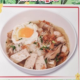 ก๋วยจั๊บญวนพิเศษ เพิ่มไข่