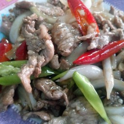 ข้าวราดผัดพริกสด