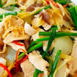 ข้าวผัดขิงไก่