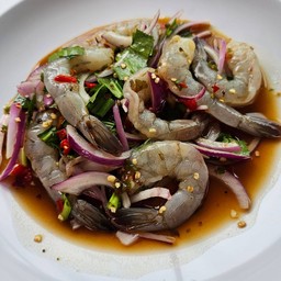 ยำกุ้งสด