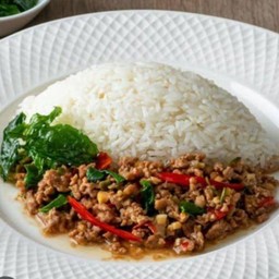 ผัดกระเพรา ราดข้าว,,