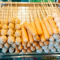 ไส้กรอกไก่ปิ้ง 1 ชุด (7 ไม้)