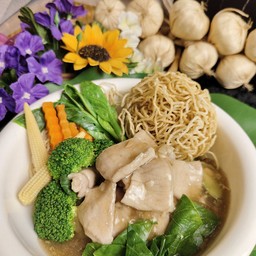 ราดหน้าหมูนุ่ม