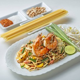ผัดไทยสปาเก็ตตี้ กุ้งสด