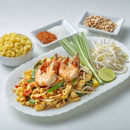 ผัดไทยมะกะโรนี กุ้งสด