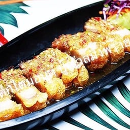 หมูกรอบแซ่บ