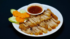 ขาหมูกรอบ (ครึ่งขา)