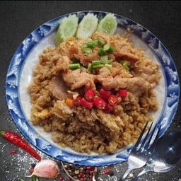 ข้าวผัดกะปิพริกสด