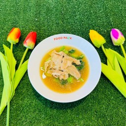 ราดหน้าเส้นใหญ่ หมู