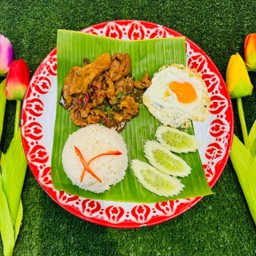 กระเพราหมูหมัก