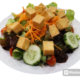 สลัดเต้าหู้ทอด