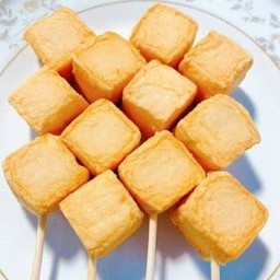 ลูกชิ้นทอด น้ำจิ้มรสเด็ด