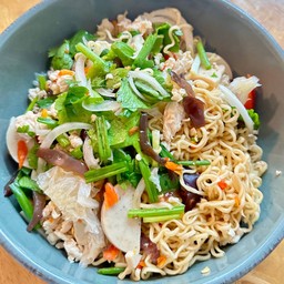 ยำมาม่าไก่