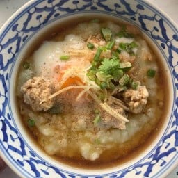 ส้มตำโครตแซ่บ BY.เบอร์เกอร์มาเลย์