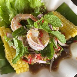 ยำกุ้งสุก