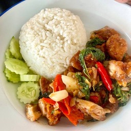 กระเพราไก่กรอบ