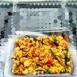 กระเพราไก่สับเป็นกับ