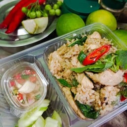 ข้าวผัดเขียวหวานไก่