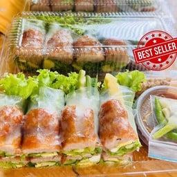 แหนมเนืองม้วนโรล (12ชิ้น)
