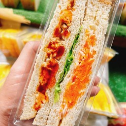 ไก่บาร์บีคิว + ปูอัดไข่กุ้ง